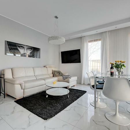 Luxury Long Island Suite グダニスク エクステリア 写真