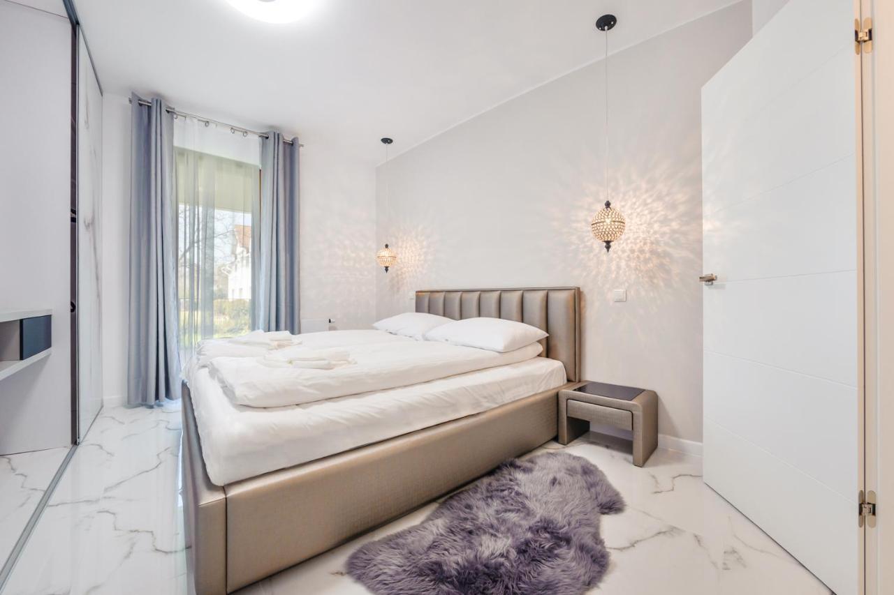 Luxury Long Island Suite グダニスク エクステリア 写真