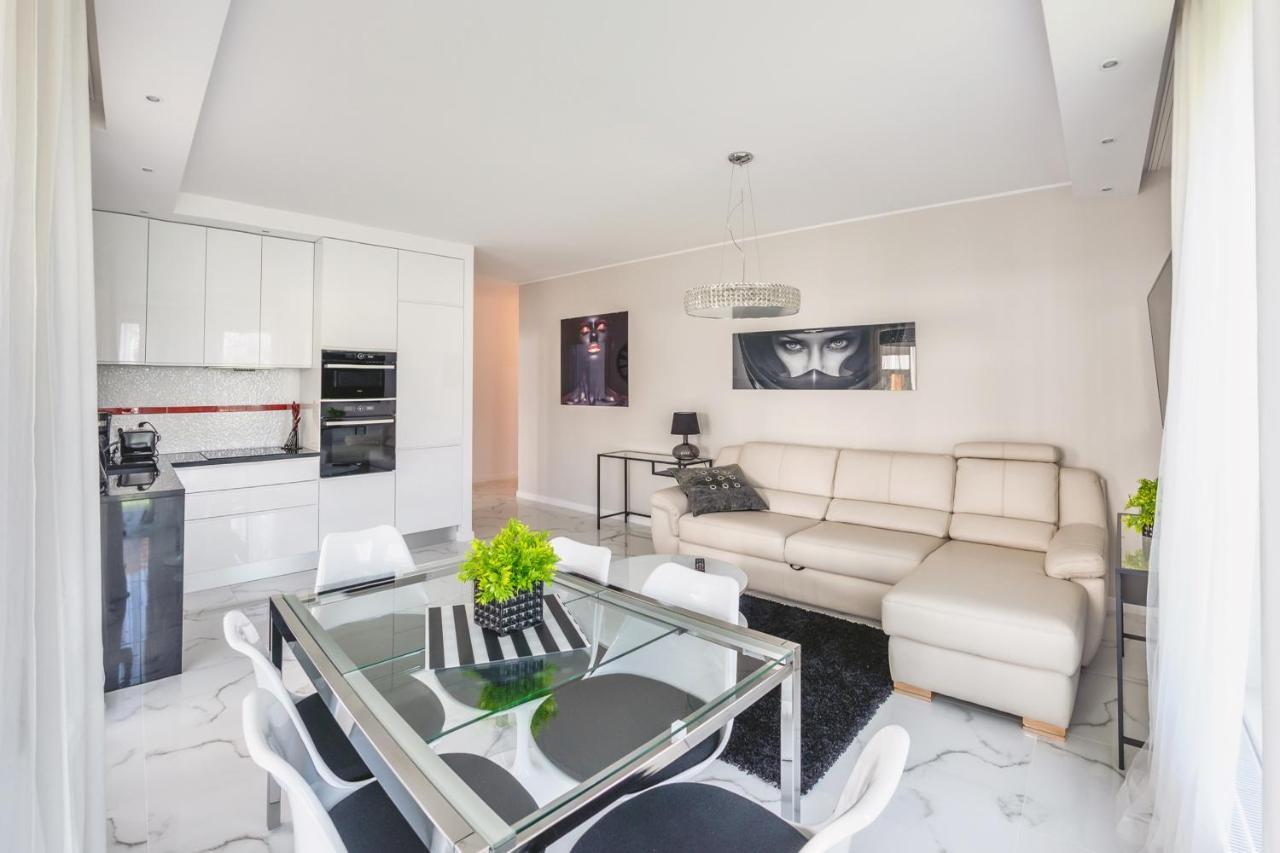 Luxury Long Island Suite グダニスク エクステリア 写真