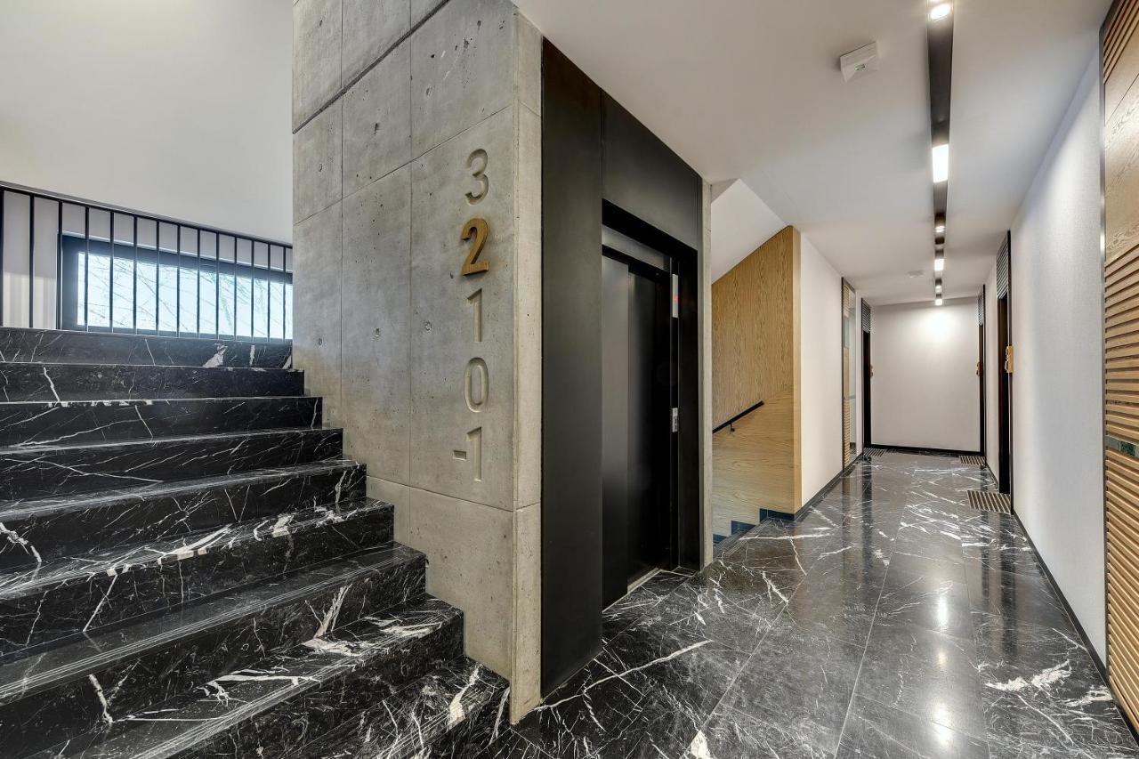 Luxury Long Island Suite グダニスク エクステリア 写真