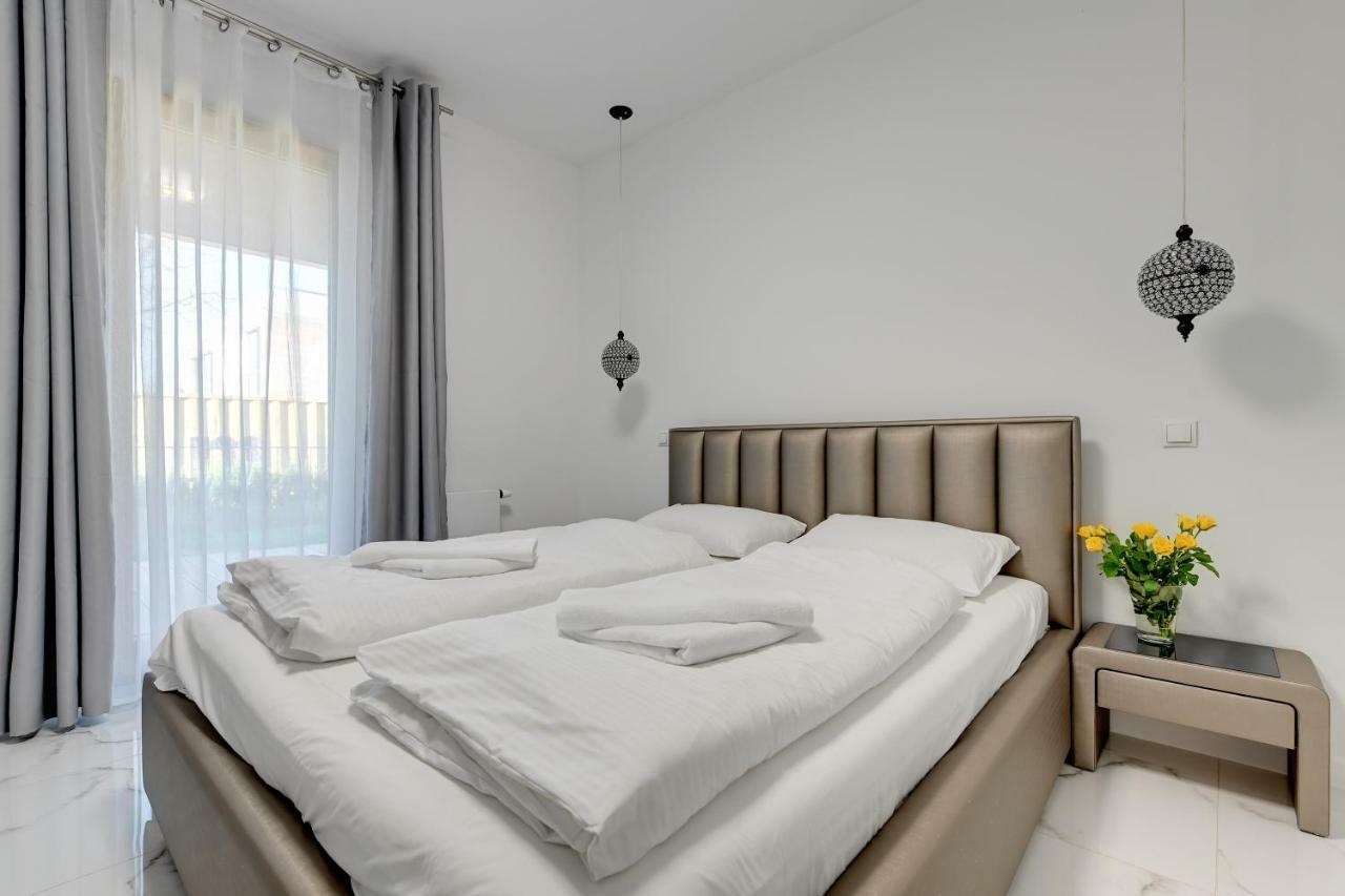 Luxury Long Island Suite グダニスク エクステリア 写真