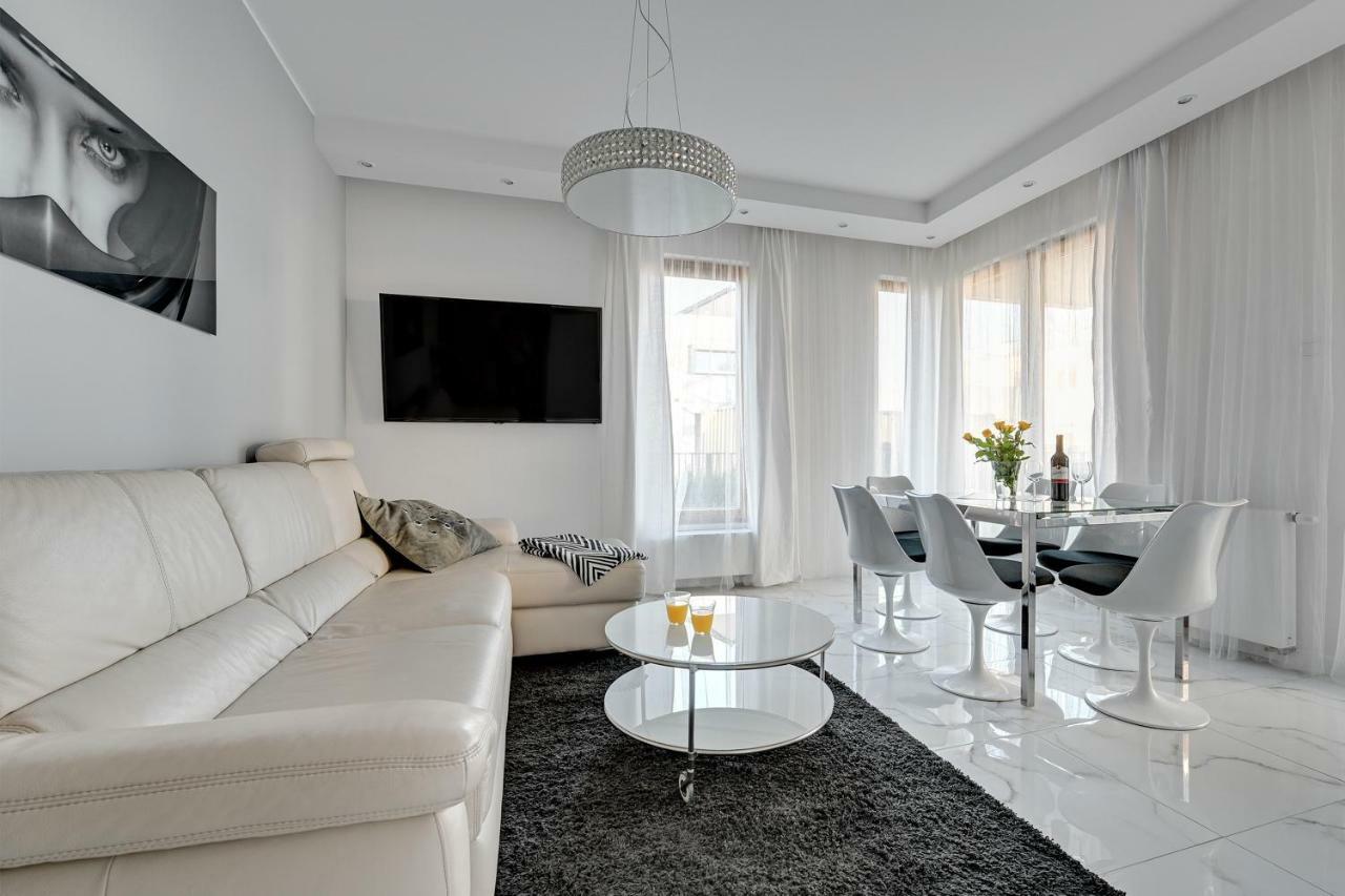 Luxury Long Island Suite グダニスク エクステリア 写真